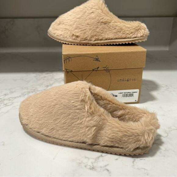 New Indigo Rd Tan Slip On Slippers Women's size 5 - Picture 2 of 5